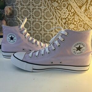 *brand new lilac converse!